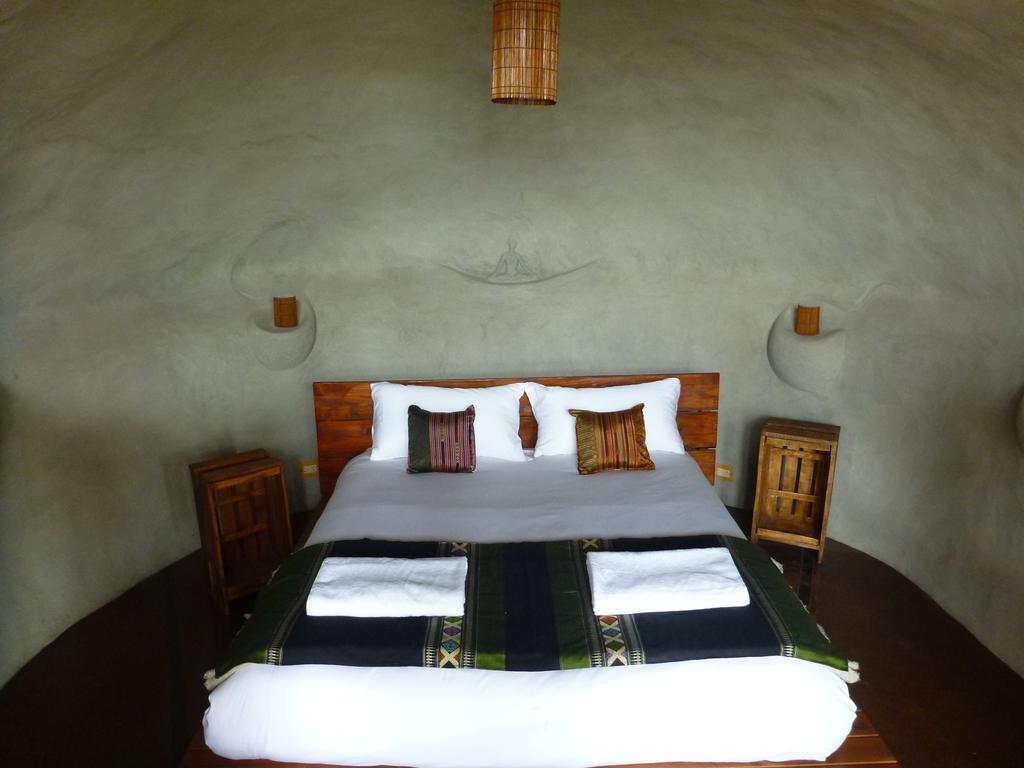 Earthship Patagonia Eco Accommodations El Bolson Bilik gambar